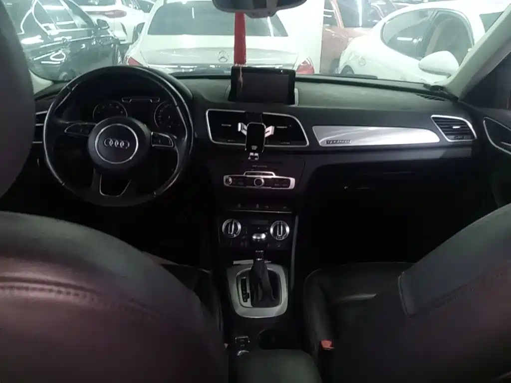 Audi Q3 — миниатюра 10