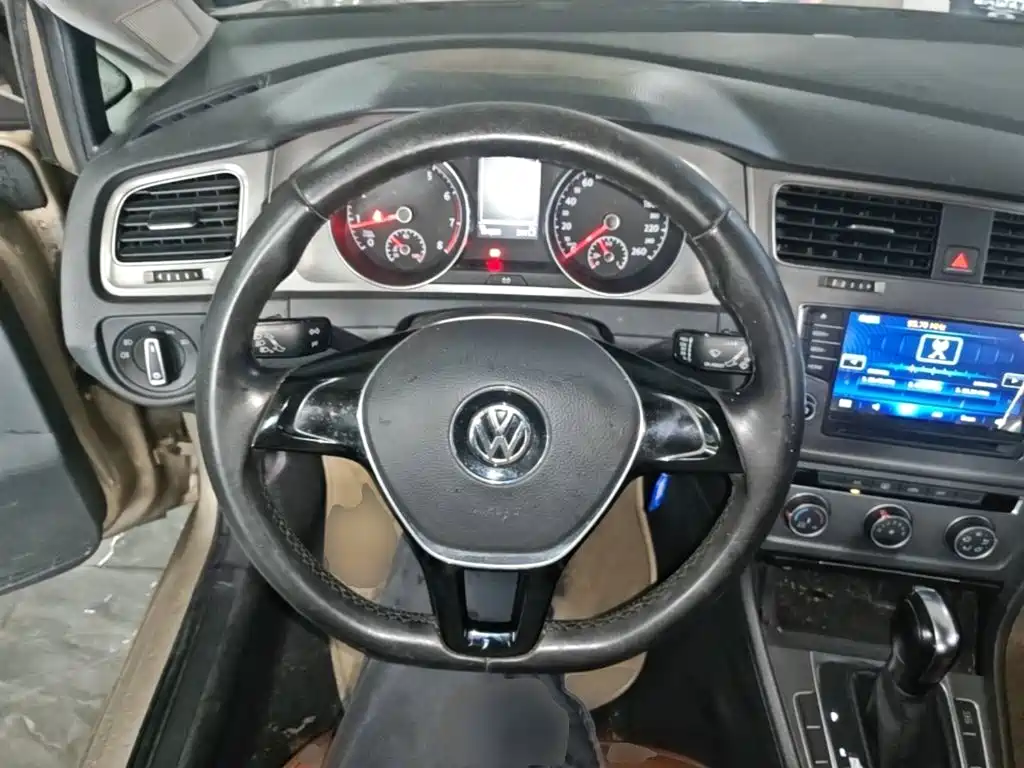 Volkswagen Golf — миниатюра 11