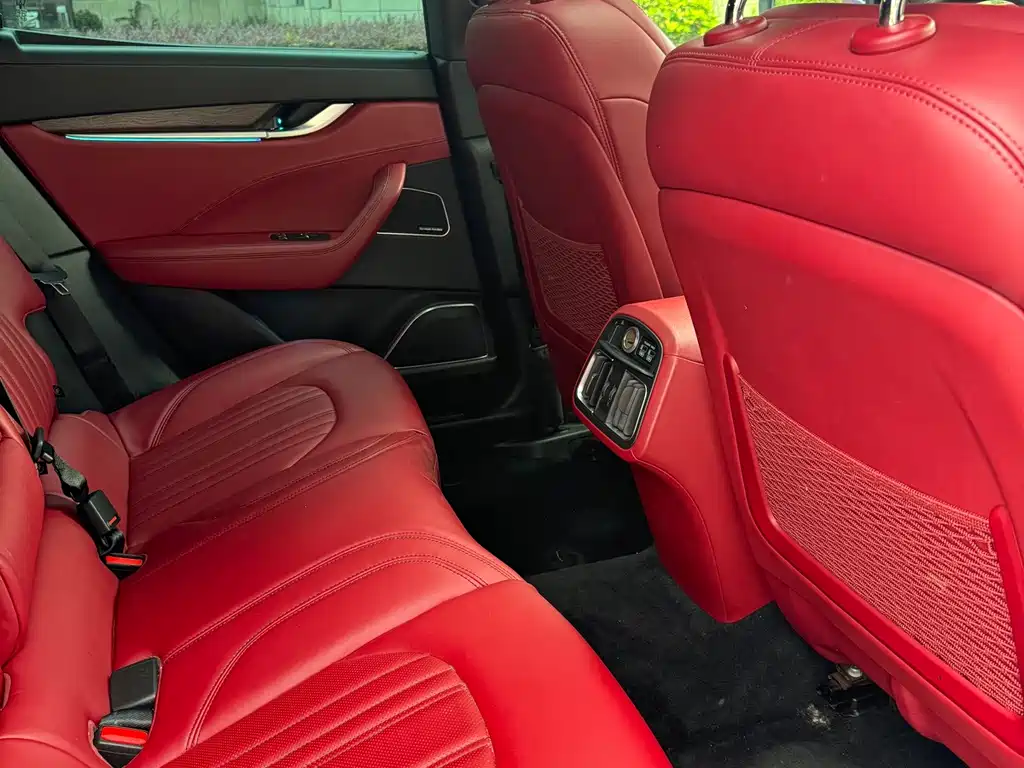 Maserati Levante — миниатюра 10