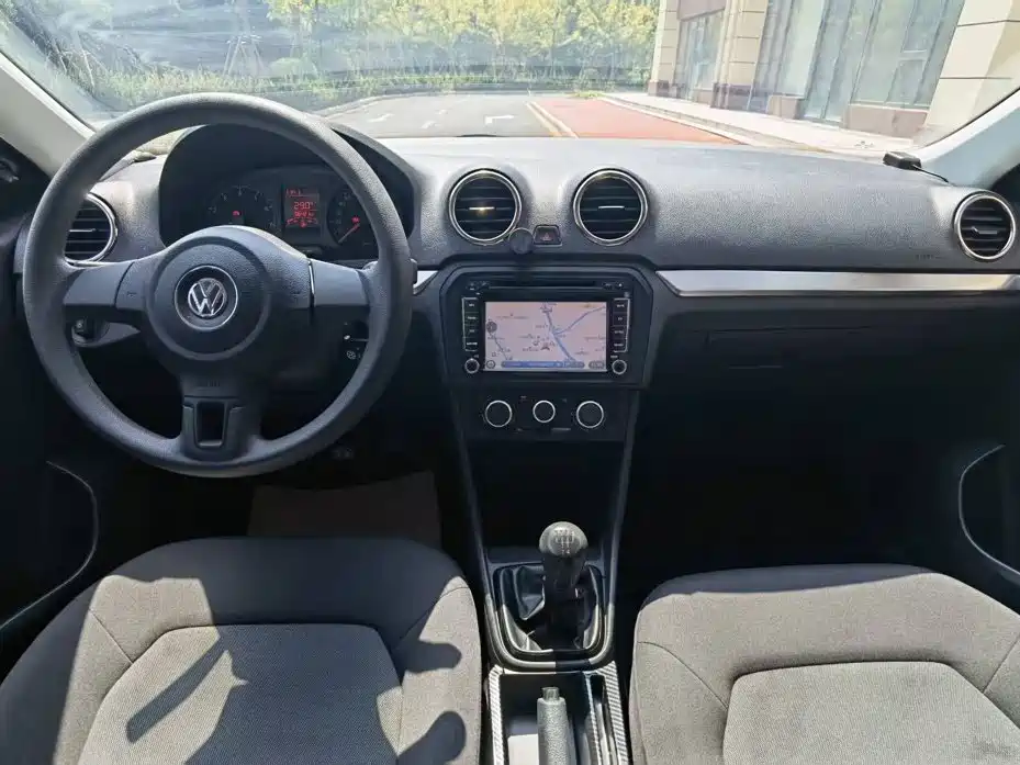 Volkswagen Jetta — миниатюра 10