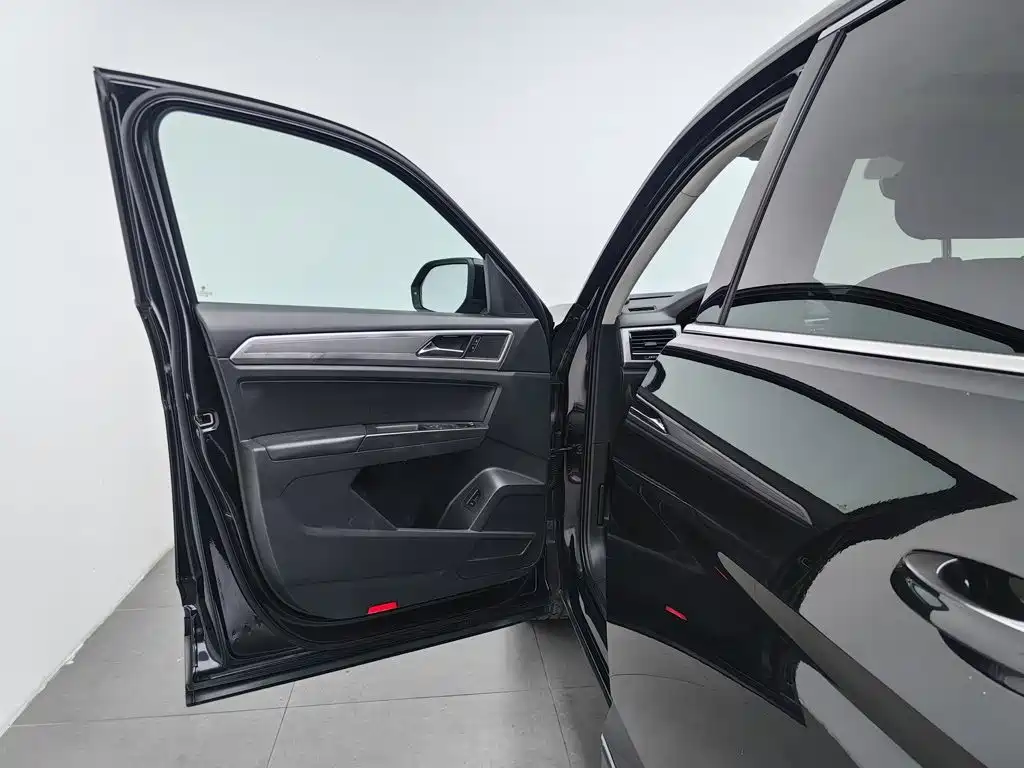 Volkswagen Teramont — миниатюра 8