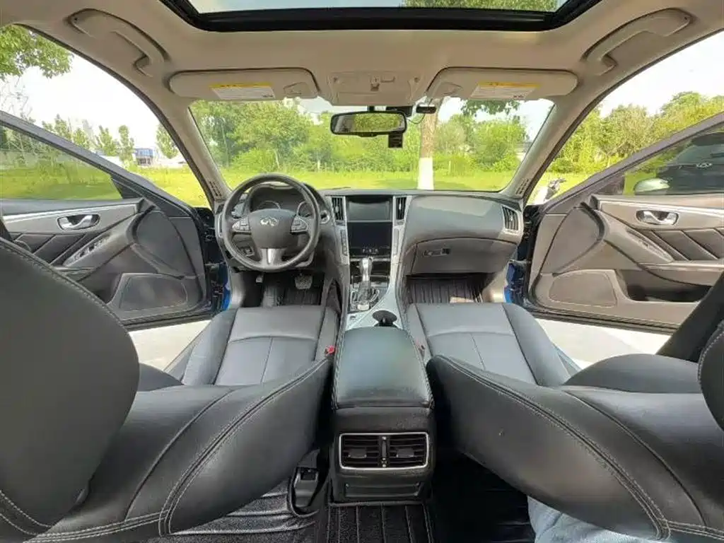 Infiniti Q50L 2016 2.0T Enjoy