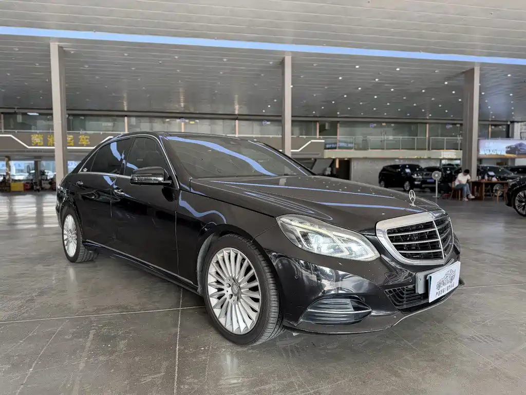 Mercedes-Benz E-Class — миниатюра 3