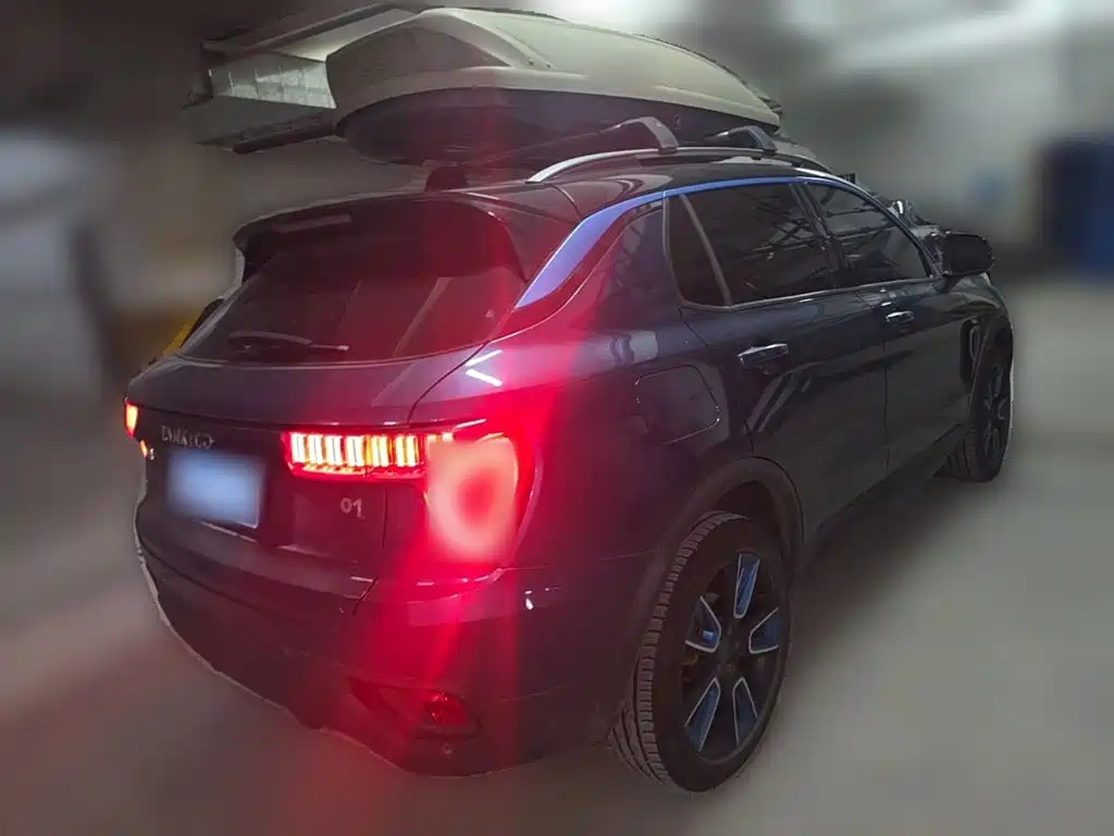 Lynk & Co 01 — миниатюра 10