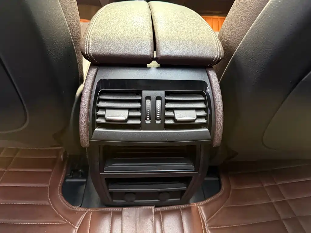 BMW X5 (Import) — миниатюра 9