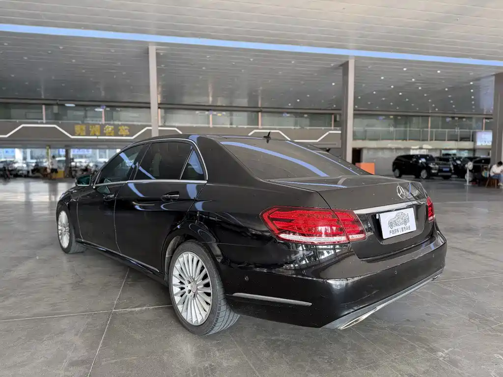 Mercedes-Benz E-Class — миниатюра 17