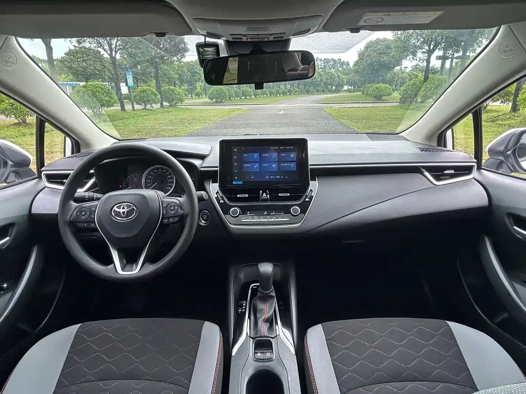 Toyota Corolla — миниатюра 11