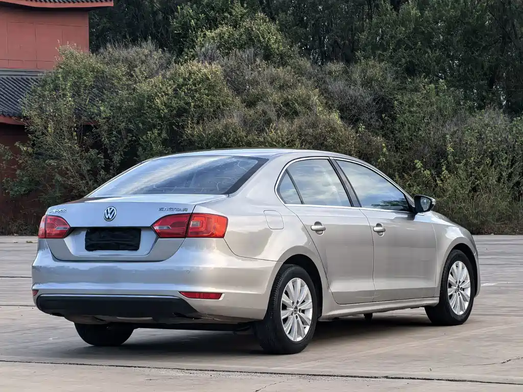 Volkswagen Sagitar — миниатюра 6