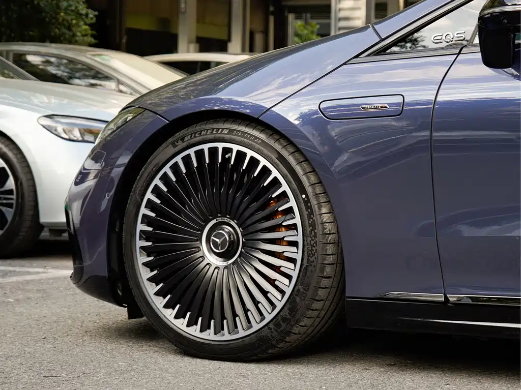 Mercedes-Benz EQS AMG — миниатюра 7
