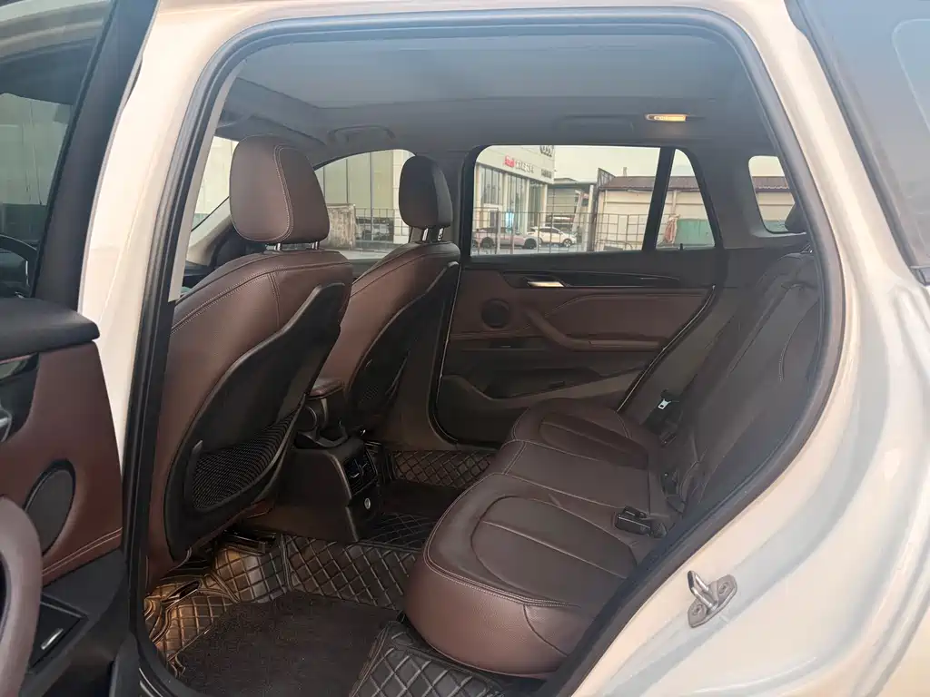 BMW X1 — миниатюра 7