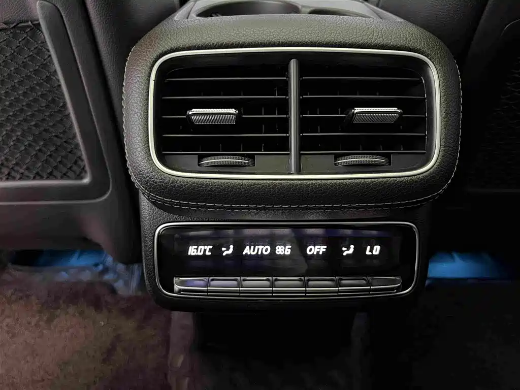 Mercedes-Benz GLS — миниатюра 18