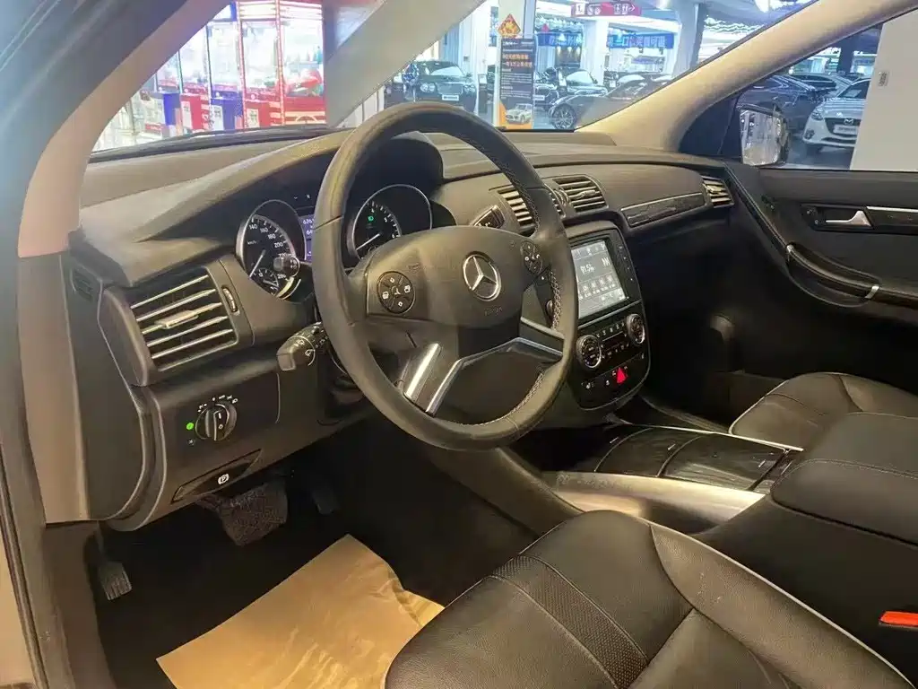 Mercedes-Benz R-Class — миниатюра 6