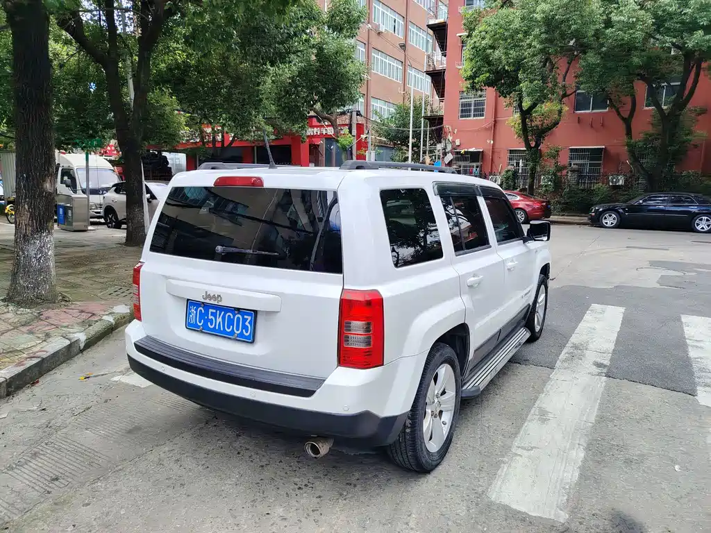 Jeep Patriot — миниатюра 12