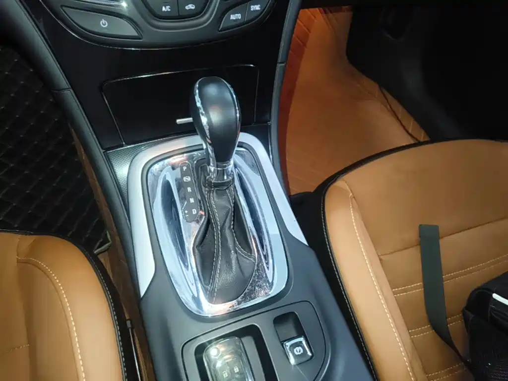 Buick Regal — миниатюра 14