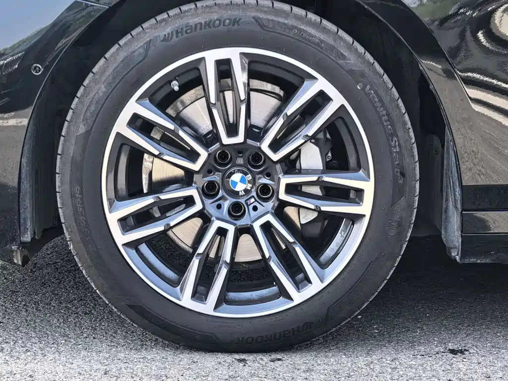 BMW 5 Series 5 2025 530Li Lead M Sport