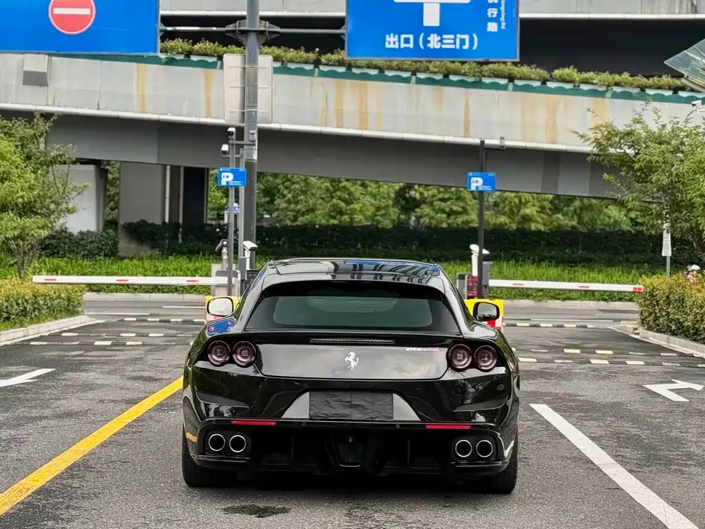 Ferrari GTC4Lusso — миниатюра 8