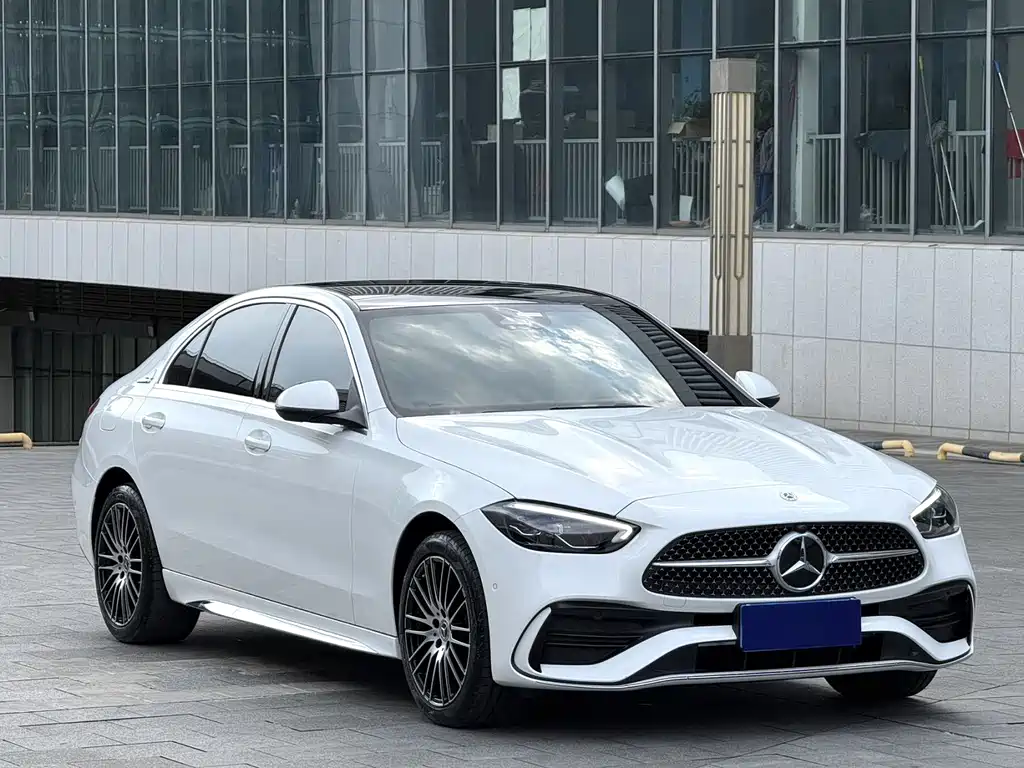 Mercedes-Benz C-Class — миниатюра 3