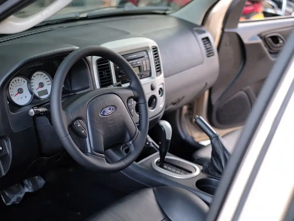 Ford Escape — фотографии объявления, Фото 26