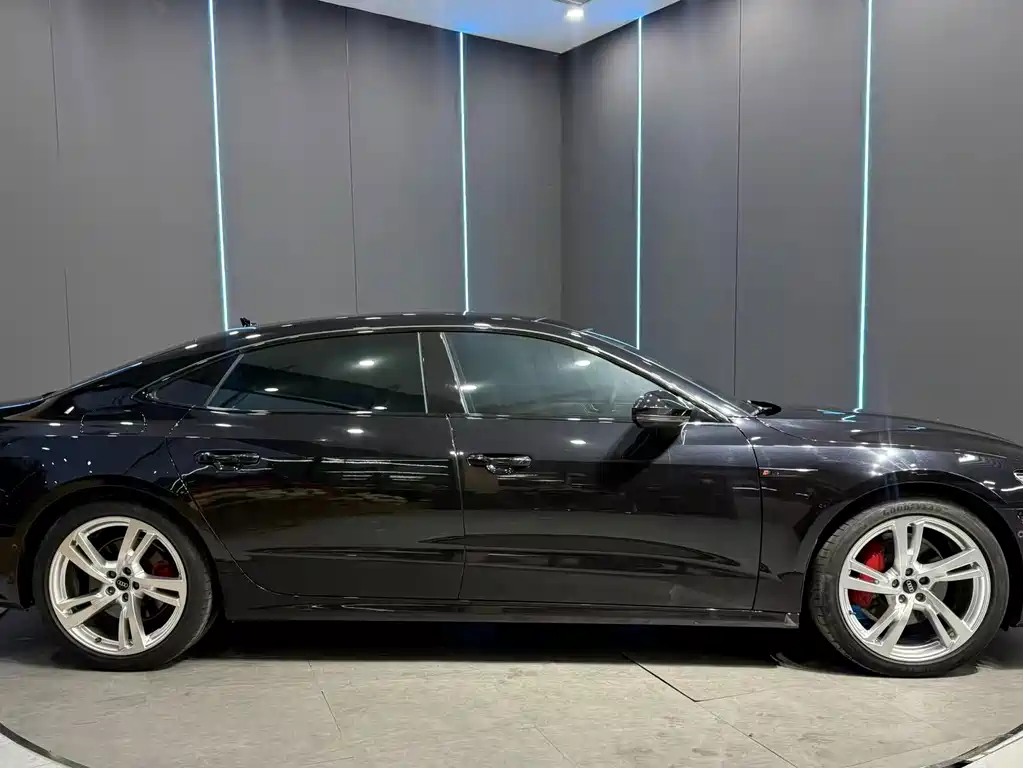 Audi A7L — миниатюра 4