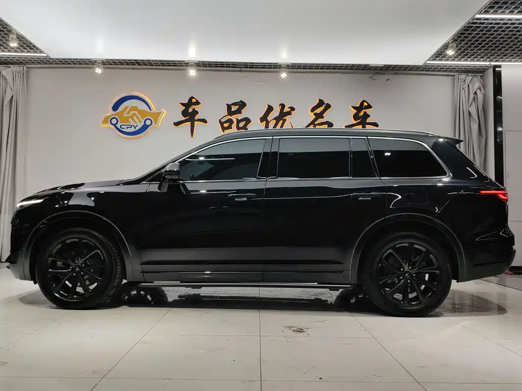 Li Auto ONE 2021 6 мест