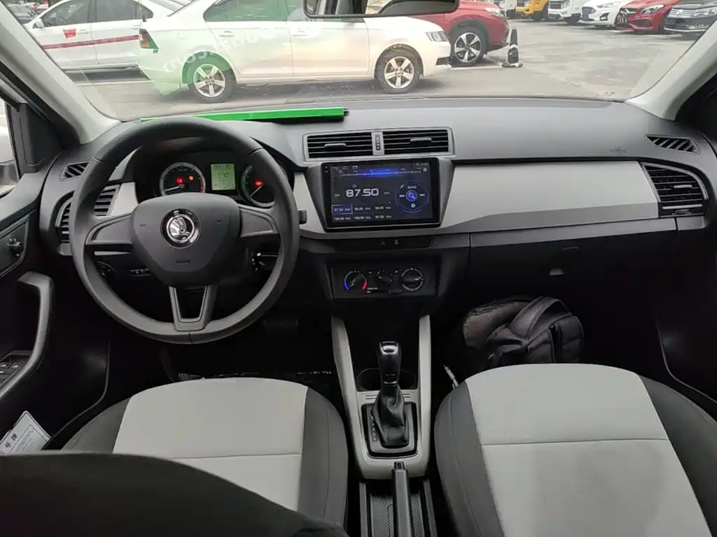 Skoda Fabia — миниатюра 10
