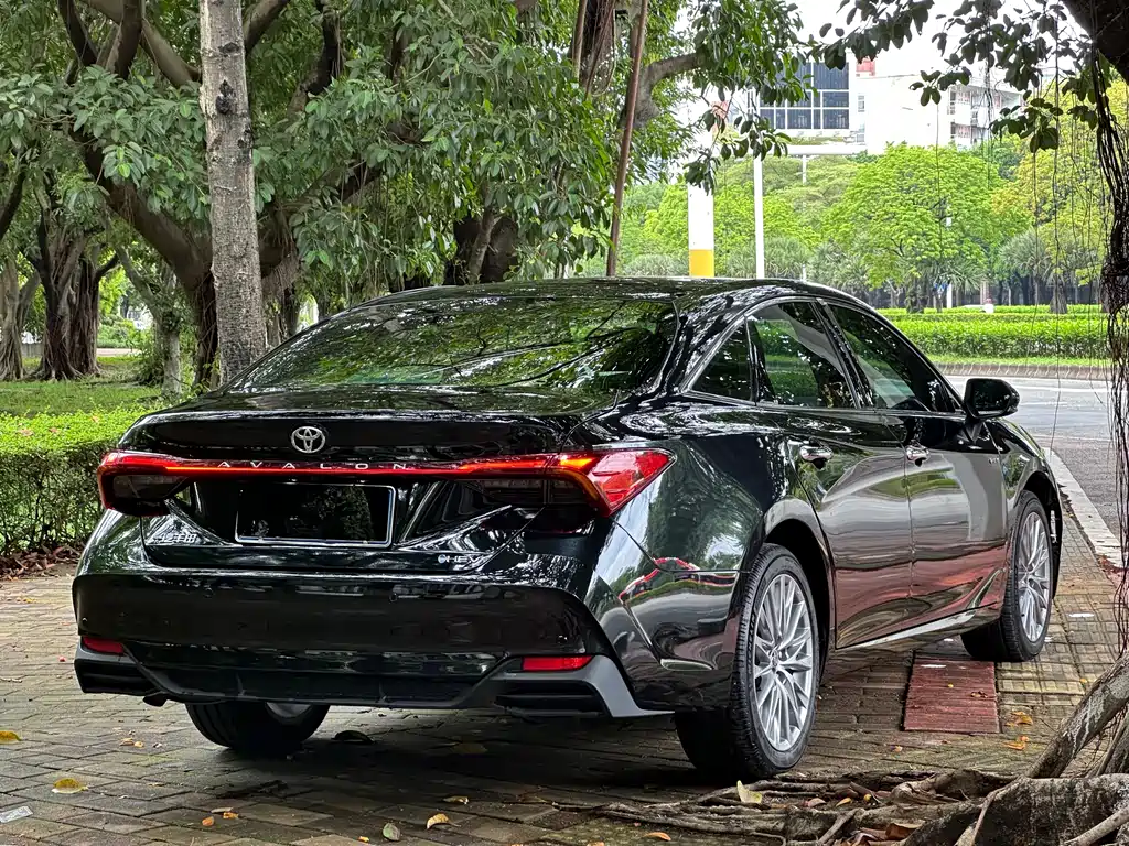 Toyota Avalon 2024 2.0L Luxury