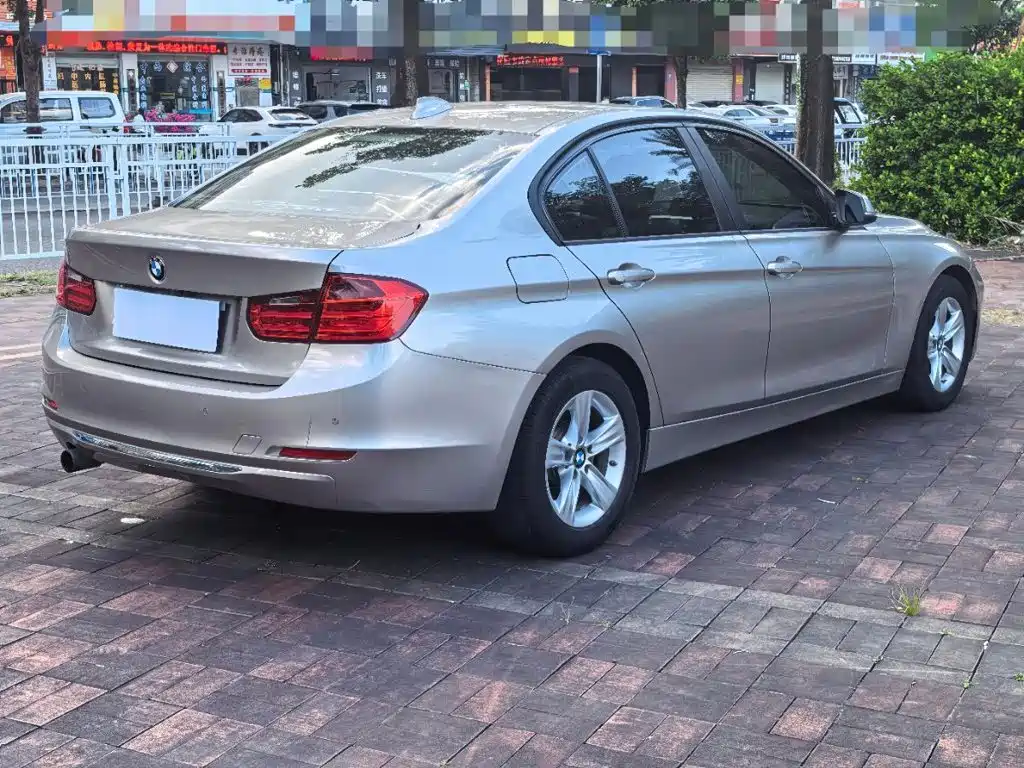 BMW 3 Series — миниатюра 7
