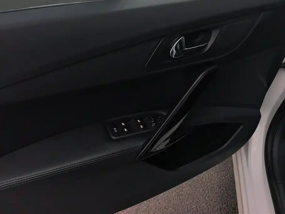 Peugeot 508 2011 2.3L AT Flagship