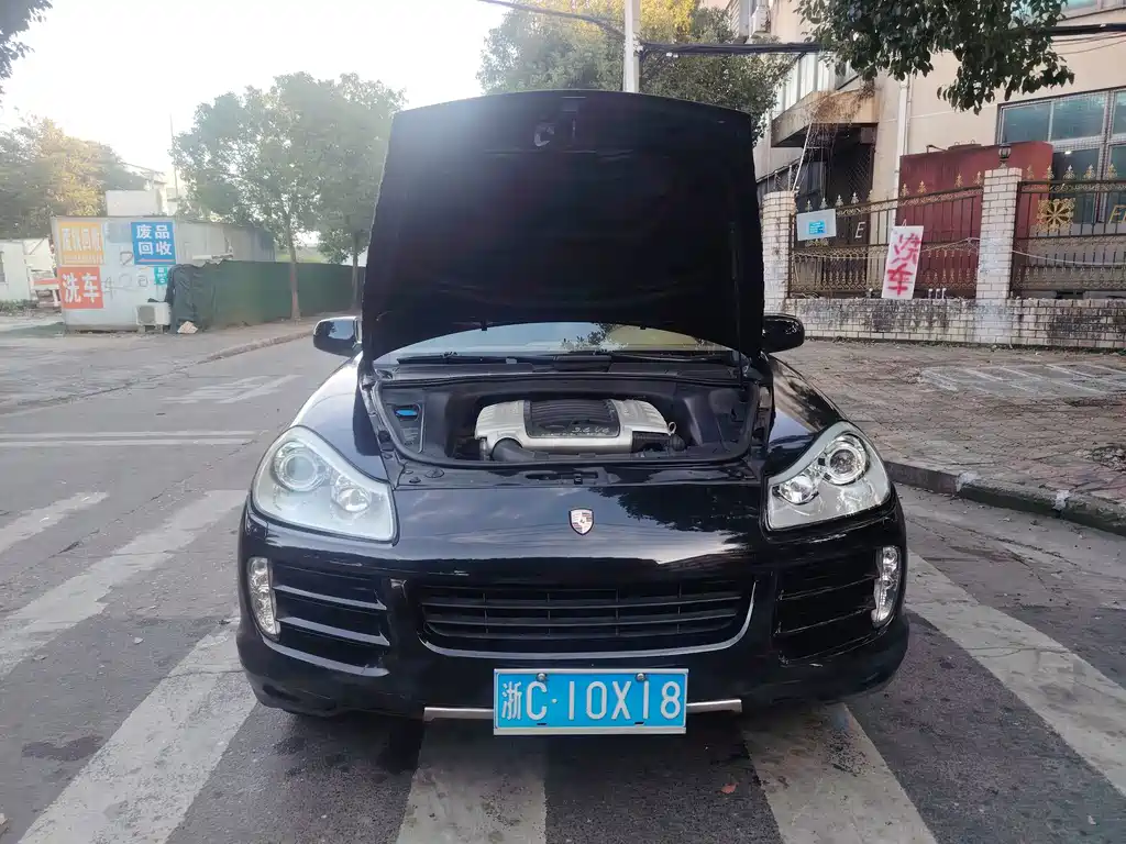 Porsche Cayenne — миниатюра 14