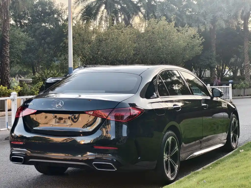 Mercedes-Benz C-Class — миниатюра 7