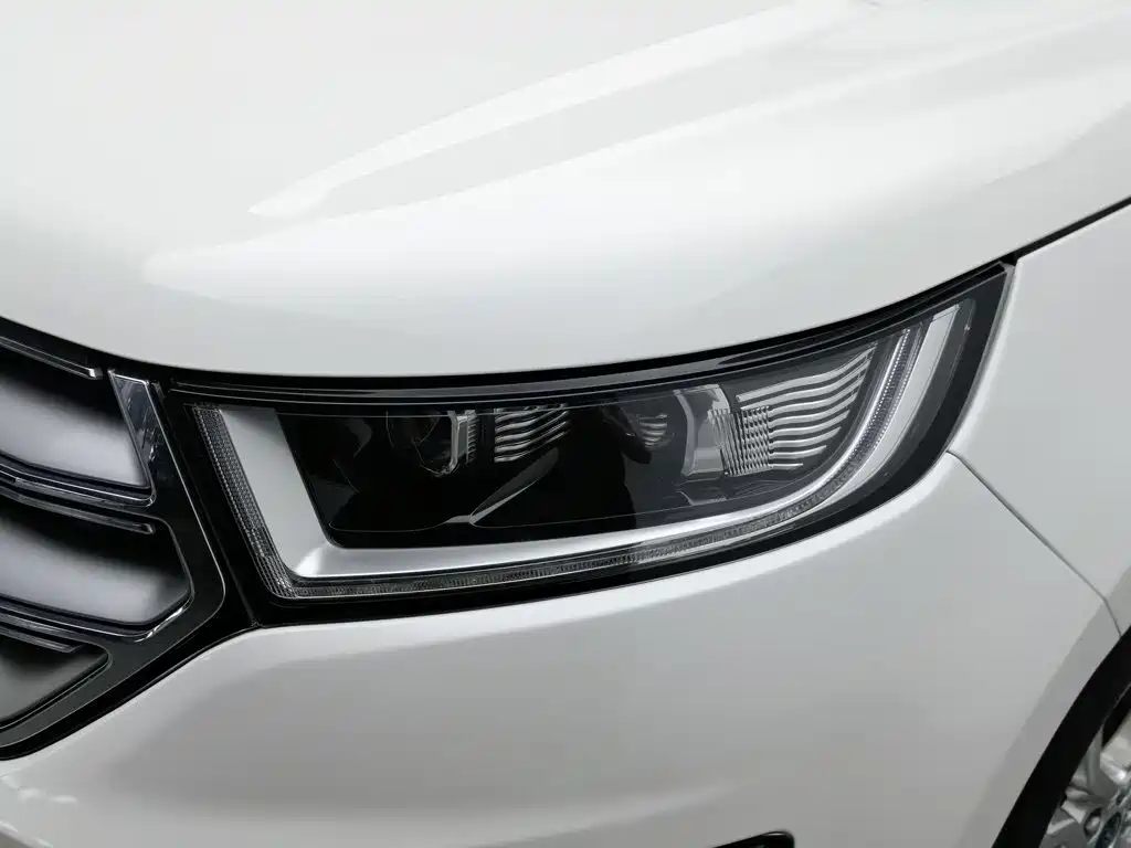 Ford Edge — миниатюра 7