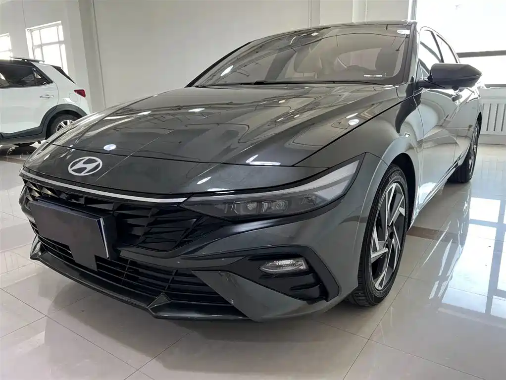 Hyundai Elantra 2023