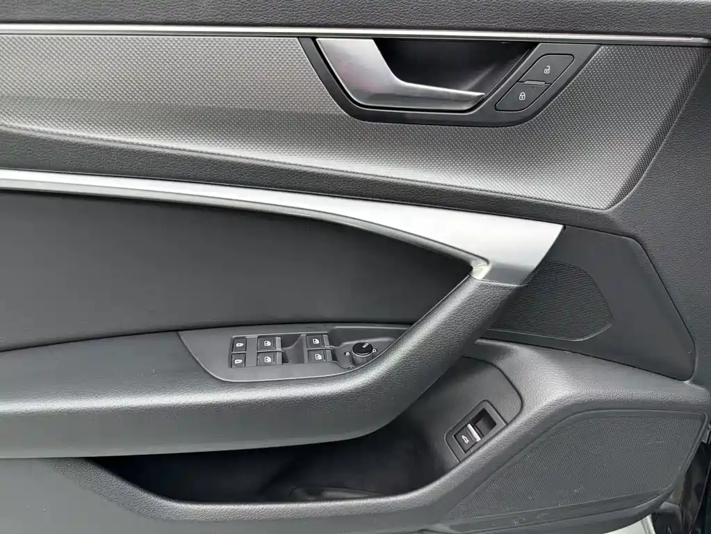 Audi A6L — миниатюра 4