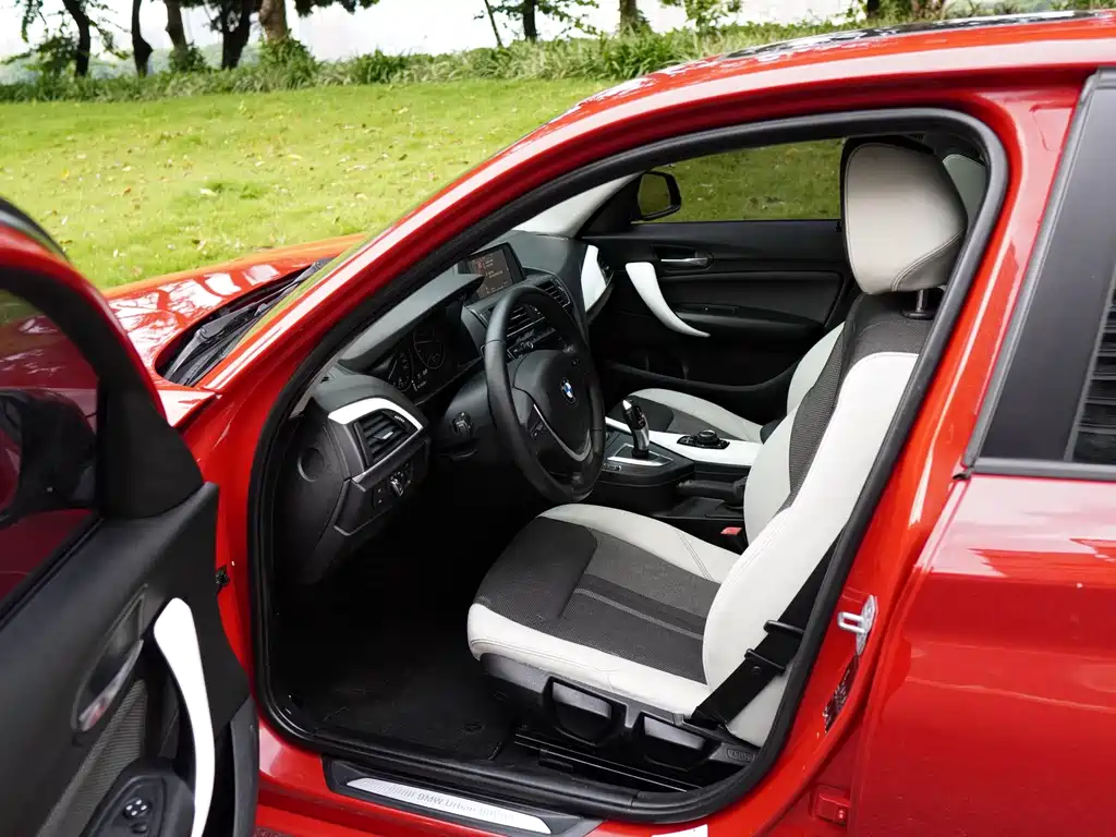 BMW 1 Series (Import) — миниатюра 5
