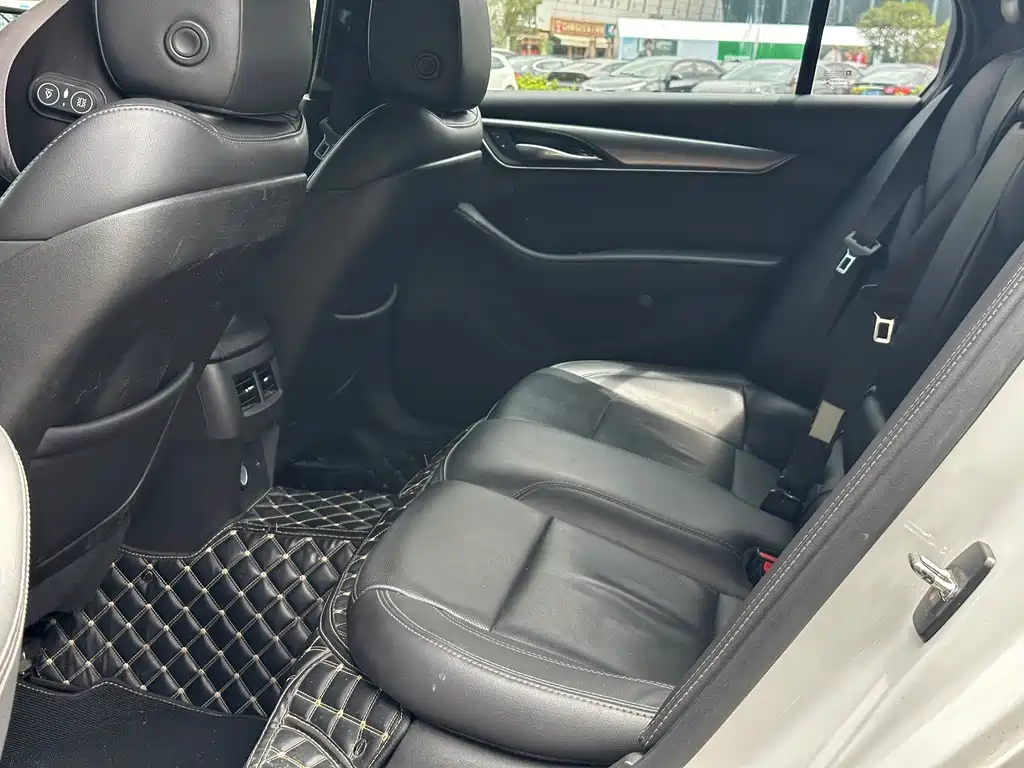 Cadillac CT5 — миниатюра 9