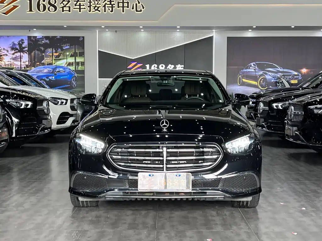 Mercedes-Benz E-Class — миниатюра 2
