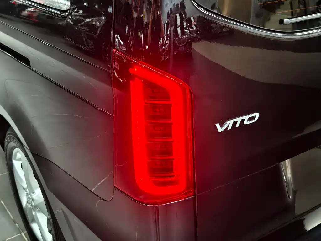 MERCEDES-BENZ VITO
