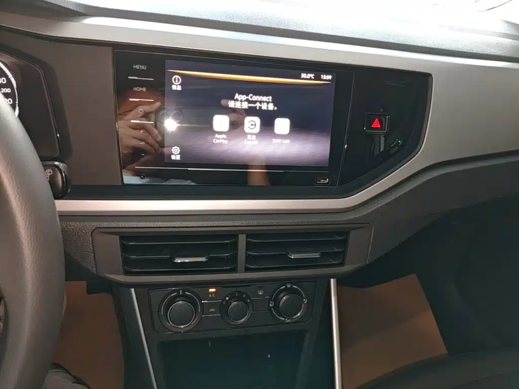 Volkswagen Polo — миниатюра 13