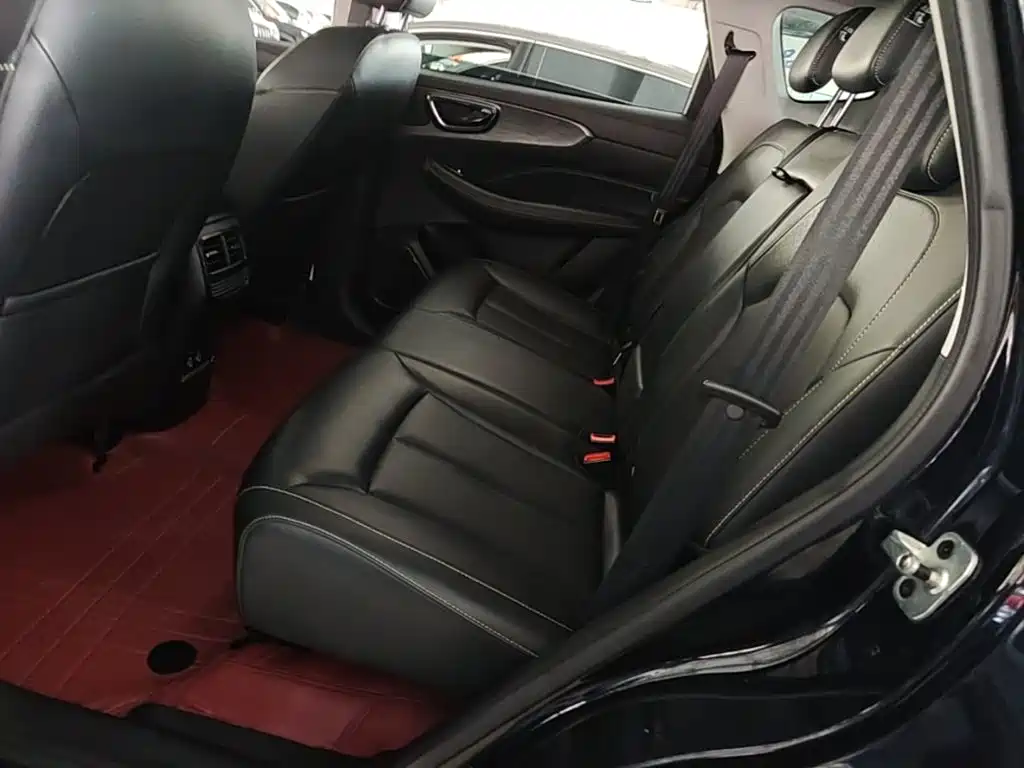 Roewe RX5 — миниатюра 17