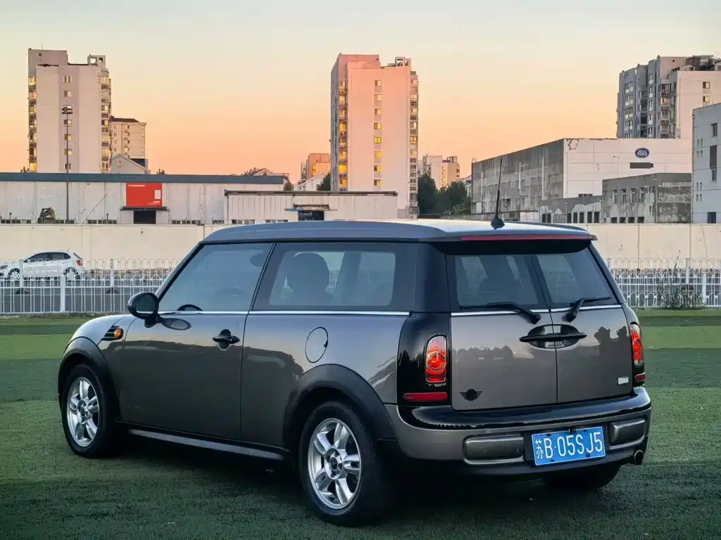 MINI Mini Clubman — миниатюра 6