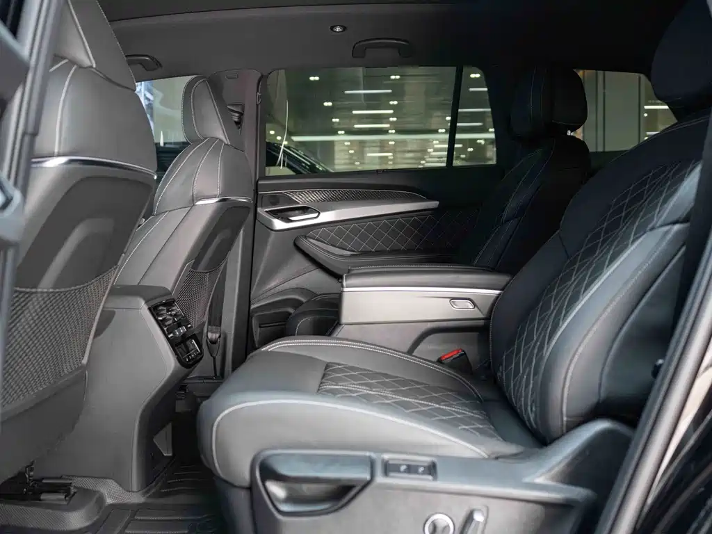 Audi Q6 — миниатюра 15