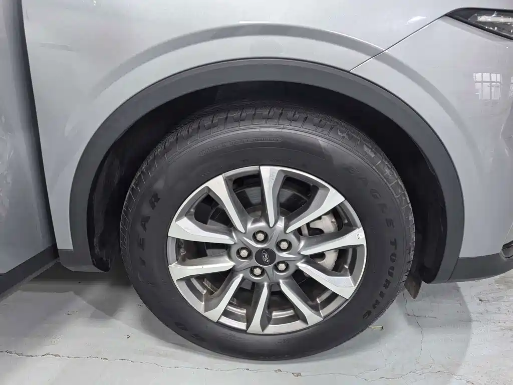 Ford Edge — миниатюра 17