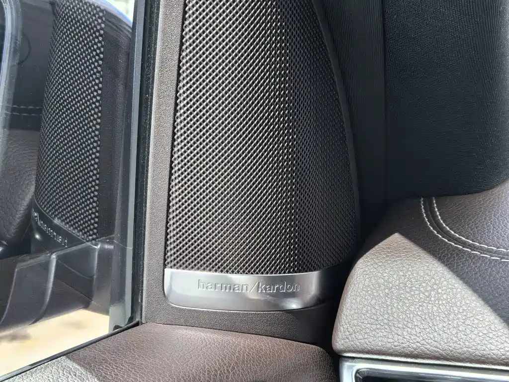 Mercedes-Benz GLE (Import) — миниатюра 14