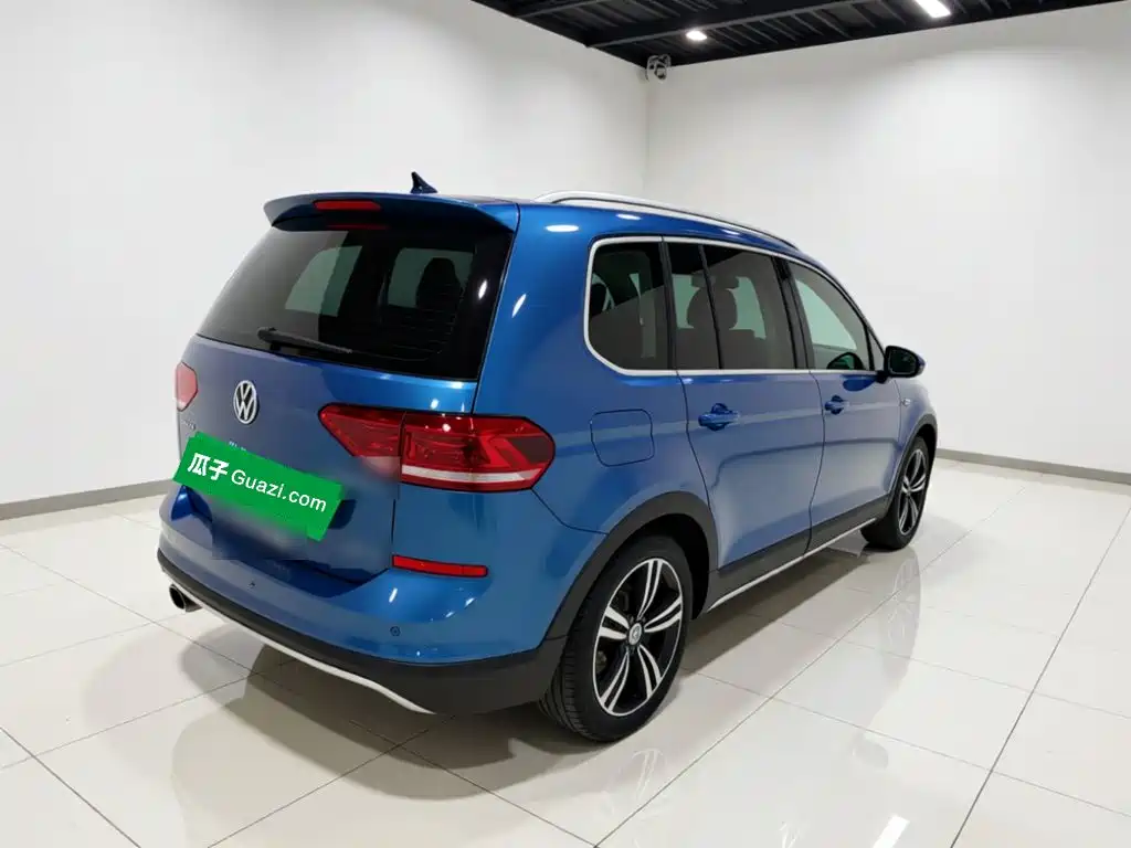 Volkswagen Touran — миниатюра 6