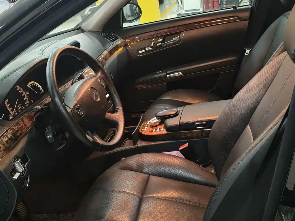 Mercedes-Benz S-Class — миниатюра 6