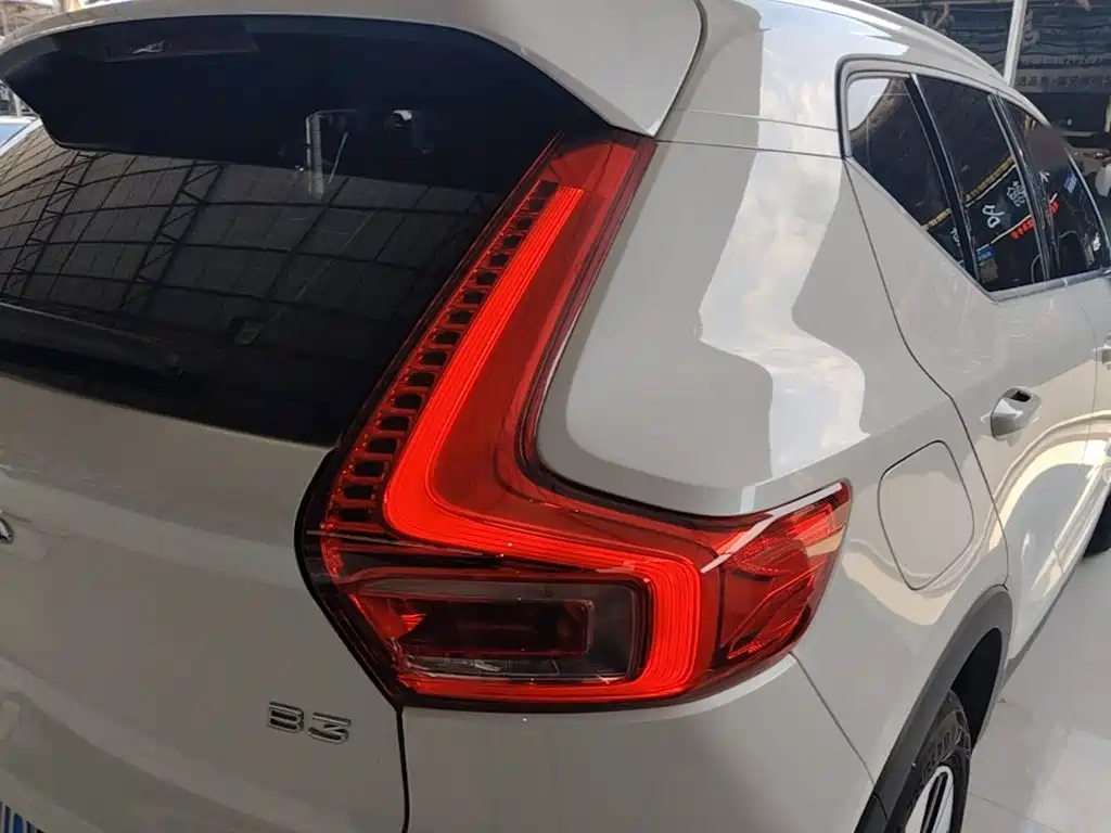 Volvo XC40 — миниатюра 8