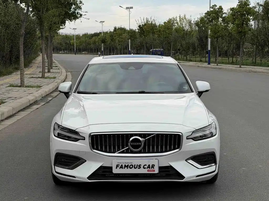 Volvo S60 — миниатюра 2