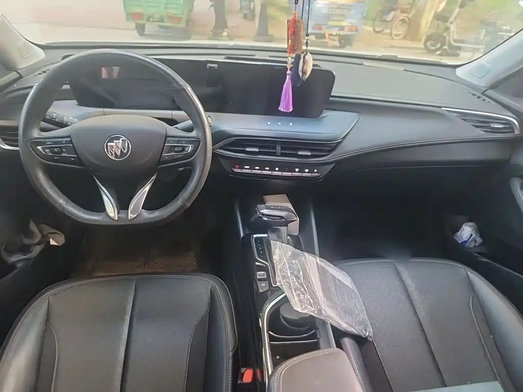 Buick Verano — миниатюра 10