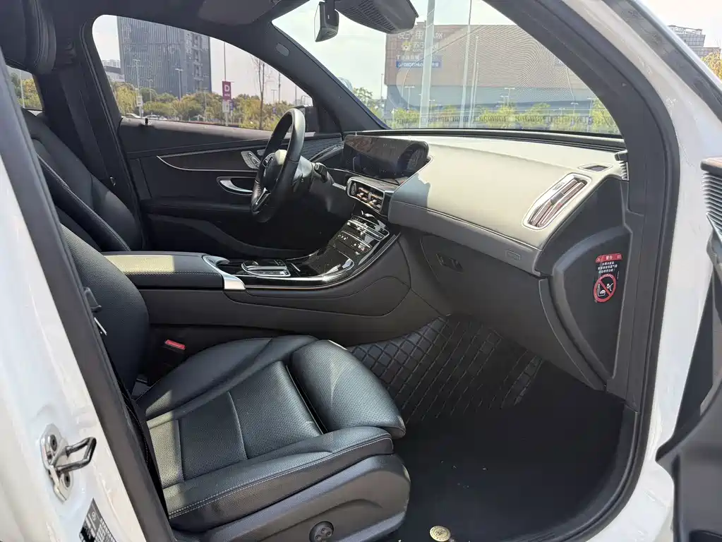 Mercedes-Benz EQC — миниатюра 11