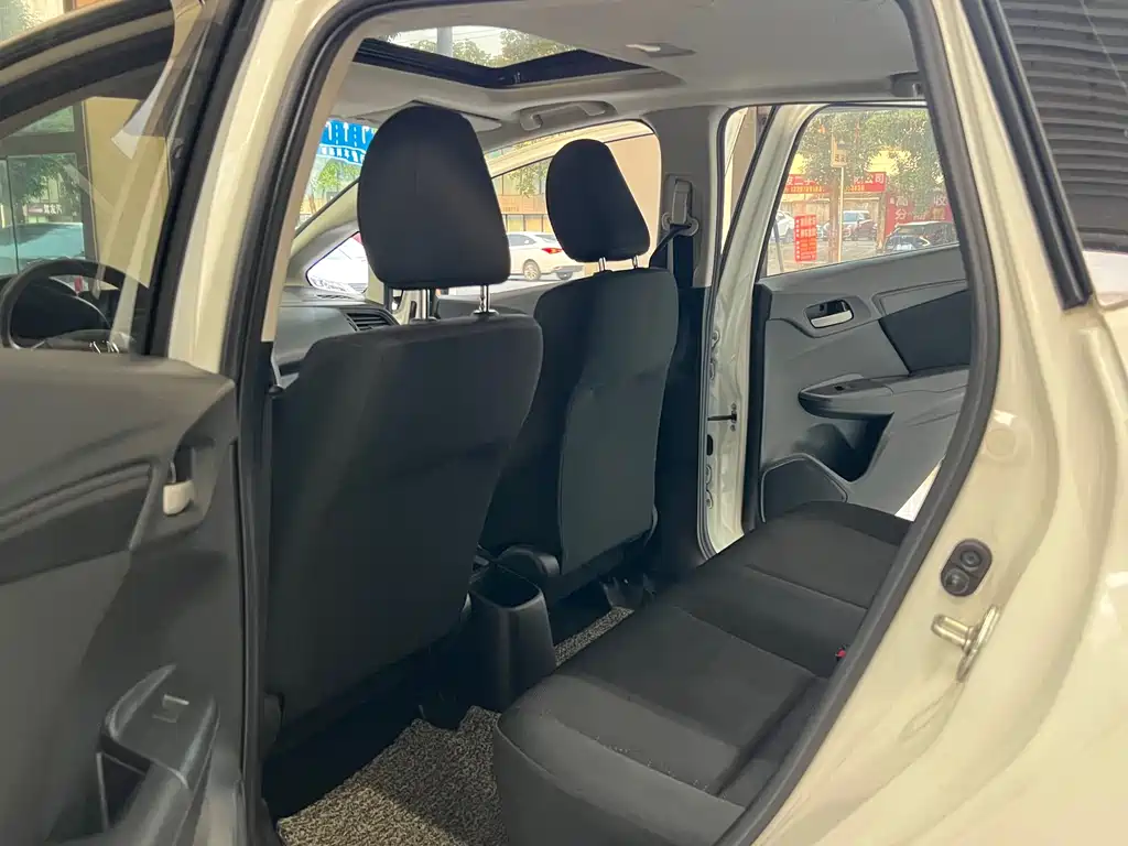 Honda Fit — миниатюра 8